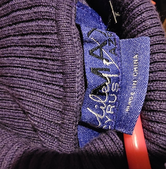 Miley Cyrus Azzari Purple Crop Turteneck Short sleeve sweater Size XS - Picture 2 of 7